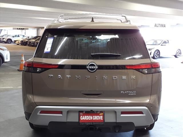 2024 Nissan Pathfinder Platinum