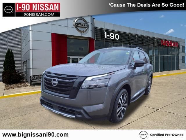 2024 Nissan Pathfinder Platinum