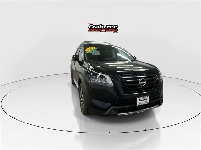 2024 Nissan Pathfinder Platinum