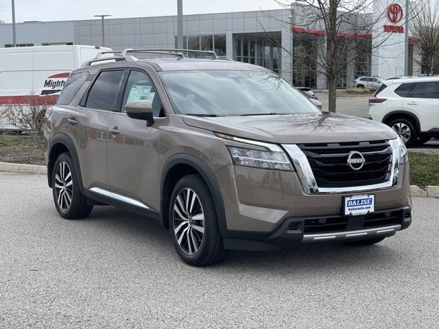 2024 Nissan Pathfinder Platinum