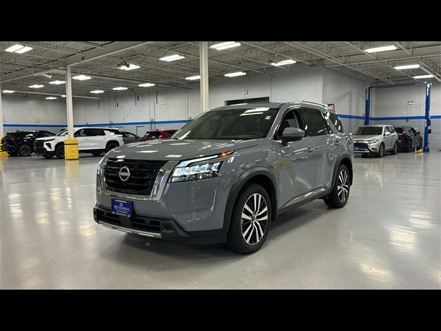 2024 Nissan Pathfinder Platinum