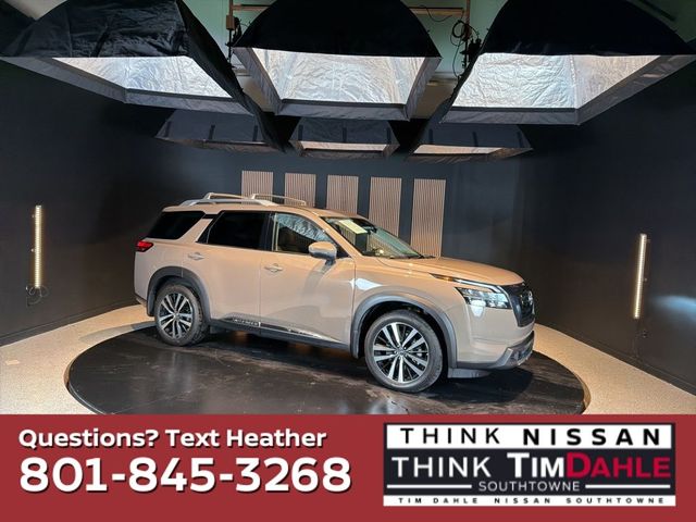 2024 Nissan Pathfinder Platinum