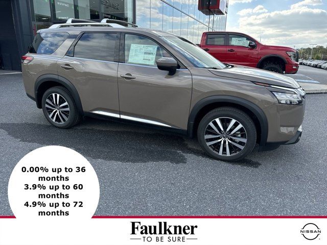 2024 Nissan Pathfinder Platinum