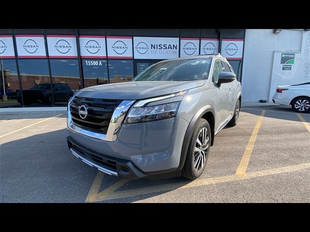 2024 Nissan Pathfinder Platinum