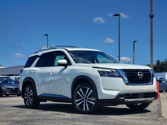 2024 Nissan Pathfinder Platinum