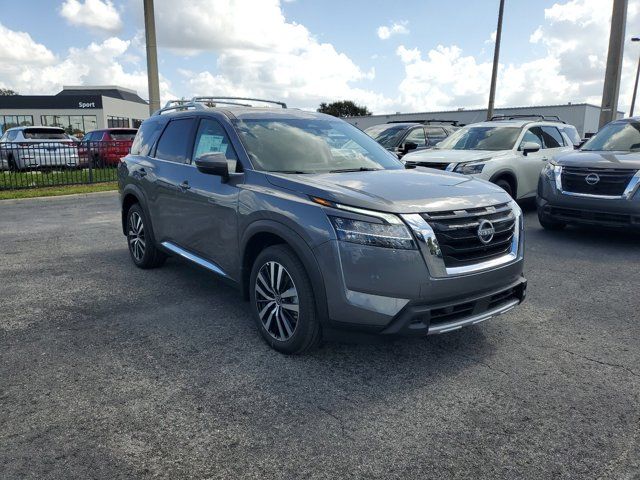 2024 Nissan Pathfinder Platinum