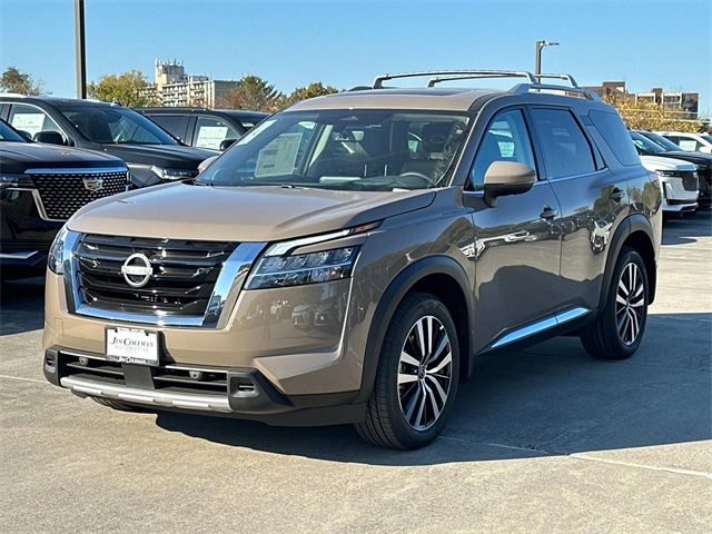 2024 Nissan Pathfinder Platinum