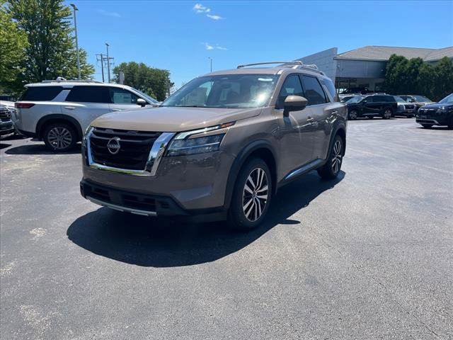 2024 Nissan Pathfinder Platinum