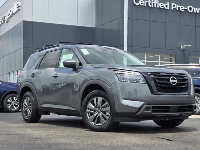 2024 Nissan Pathfinder SV