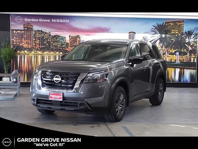 2024 Nissan Pathfinder S