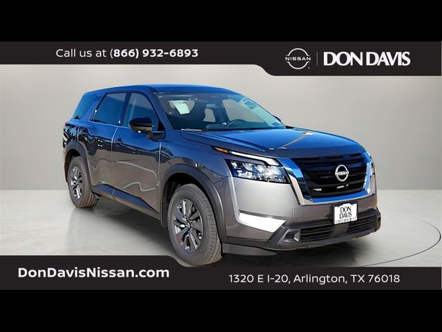 2024 Nissan Pathfinder S