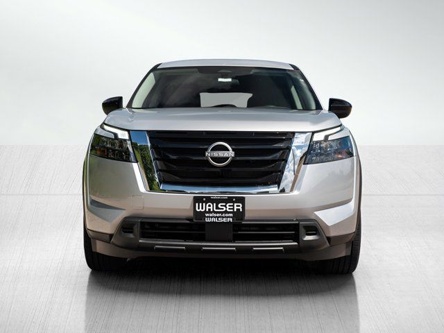 2024 Nissan Pathfinder S