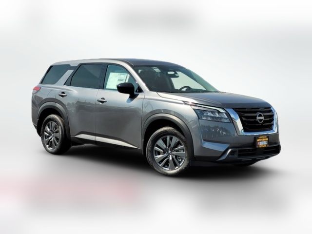 2024 Nissan Pathfinder S