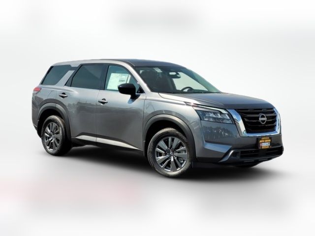 2024 Nissan Pathfinder S