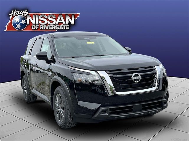 2024 Nissan Pathfinder S