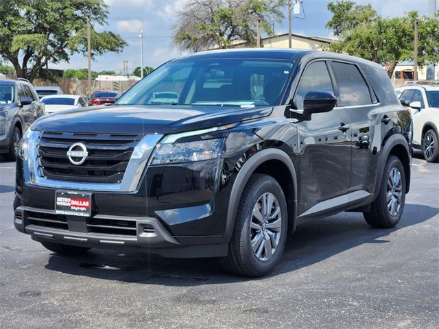 2024 Nissan Pathfinder S