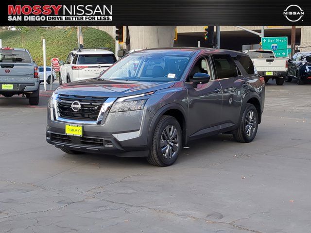 2024 Nissan Pathfinder S