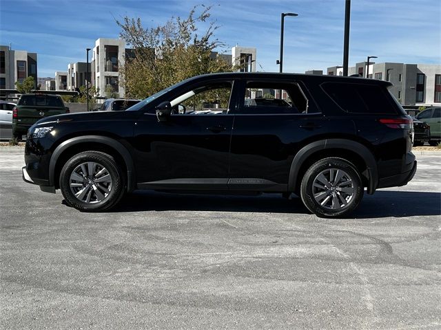 2024 Nissan Pathfinder S