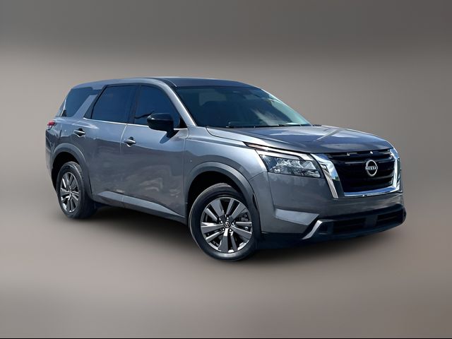 2024 Nissan Pathfinder S