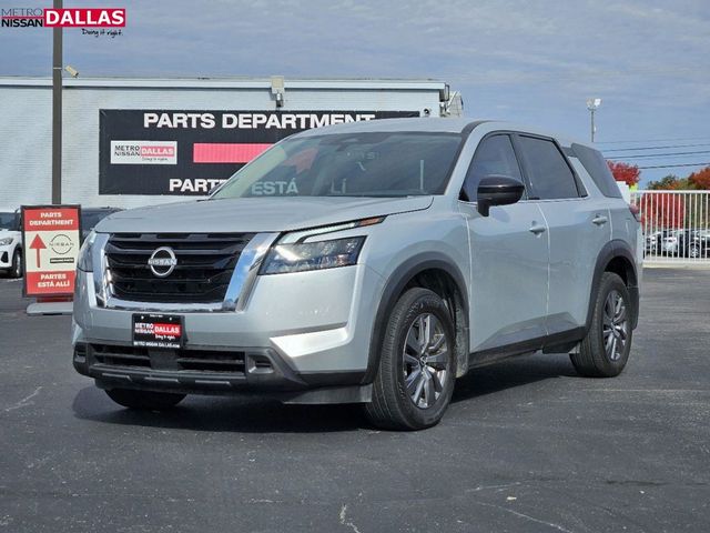 2024 Nissan Pathfinder S