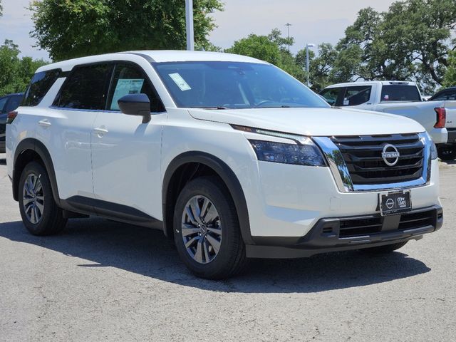 2024 Nissan Pathfinder S