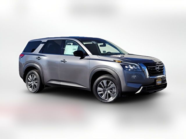 2024 Nissan Pathfinder S