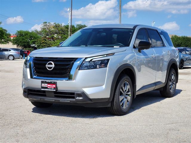 2024 Nissan Pathfinder S