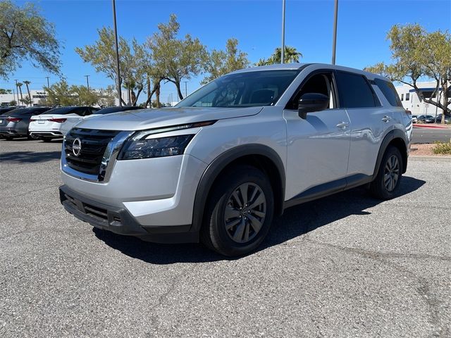 2024 Nissan Pathfinder S