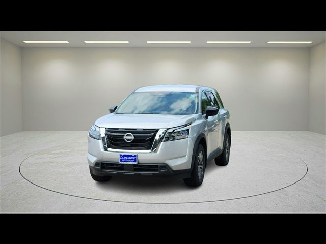 2024 Nissan Pathfinder S