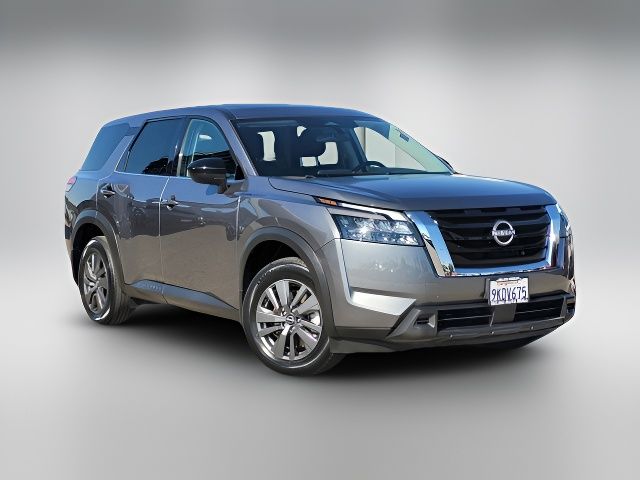2024 Nissan Pathfinder S