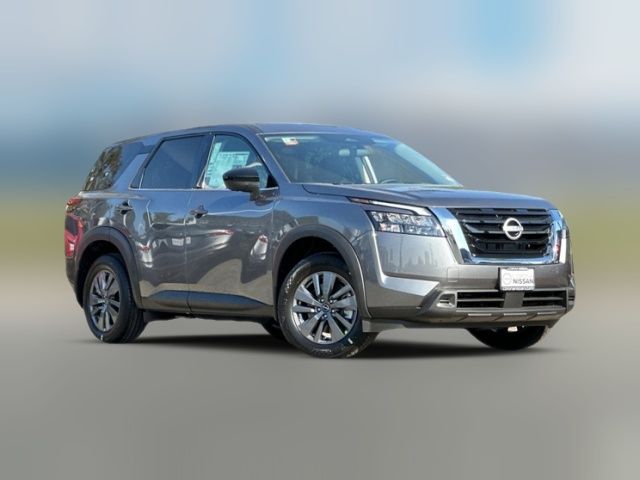 2024 Nissan Pathfinder S