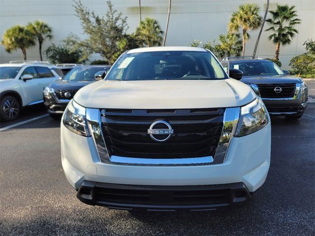 2024 Nissan Pathfinder S