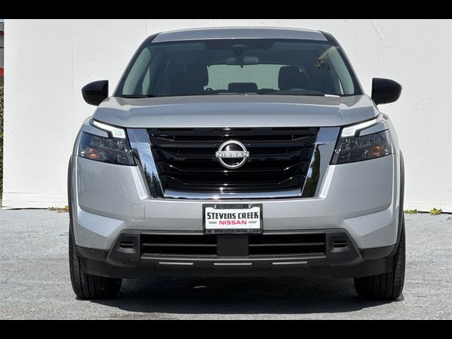 2024 Nissan Pathfinder S