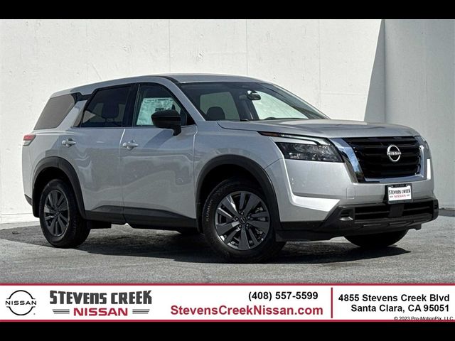 2024 Nissan Pathfinder S