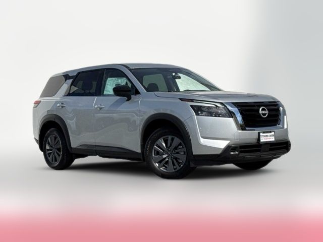 2024 Nissan Pathfinder S