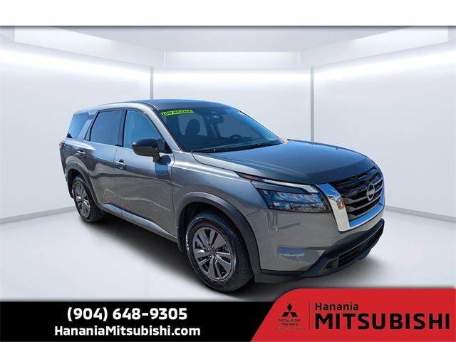 2024 Nissan Pathfinder S