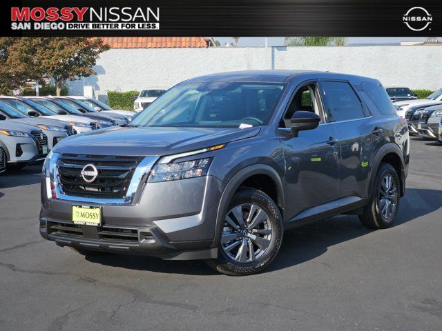 2024 Nissan Pathfinder S