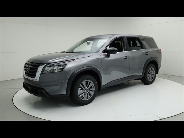 2024 Nissan Pathfinder S