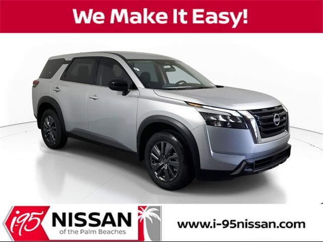 2024 Nissan Pathfinder S