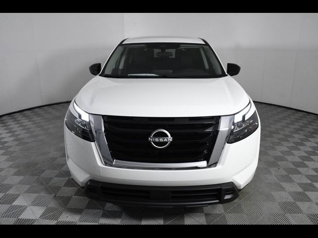 2024 Nissan Pathfinder S