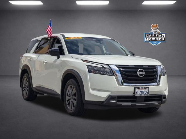 2024 Nissan Pathfinder S