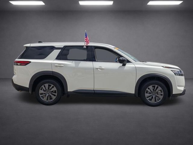2024 Nissan Pathfinder S