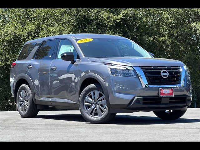 2024 Nissan Pathfinder S