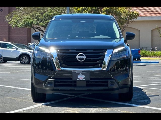 2024 Nissan Pathfinder S