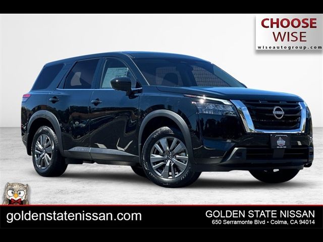 2024 Nissan Pathfinder S