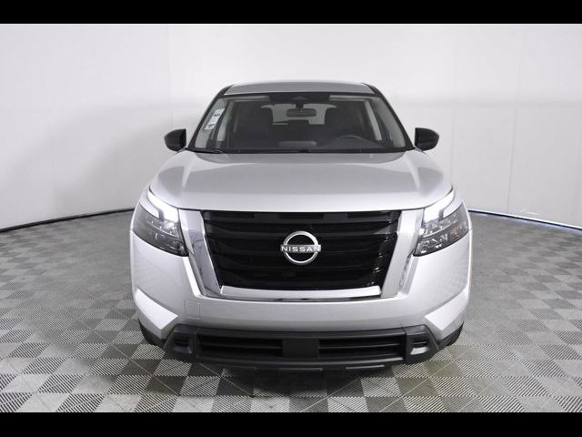 2024 Nissan Pathfinder S