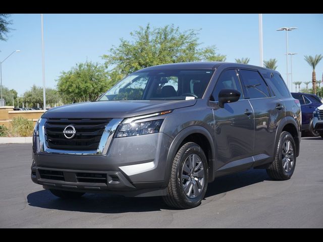 2024 Nissan Pathfinder S