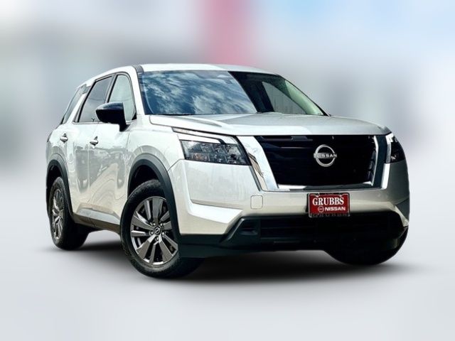 2024 Nissan Pathfinder S