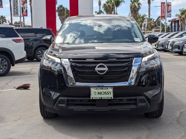 2024 Nissan Pathfinder S