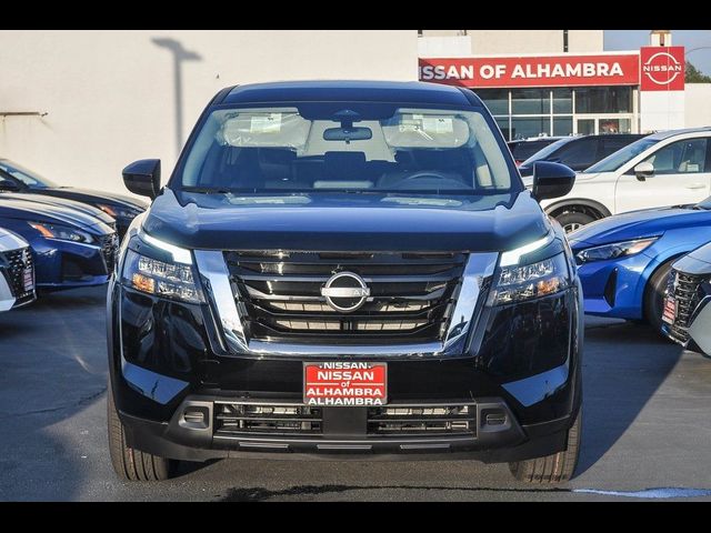 2024 Nissan Pathfinder S